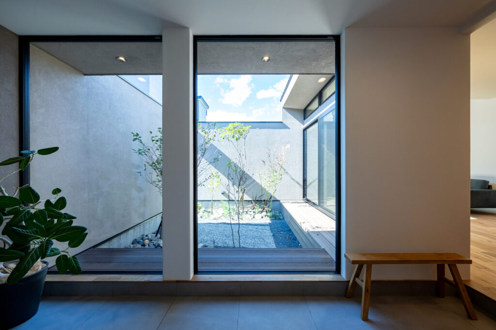 引間モデルハウス_玄関土間-1