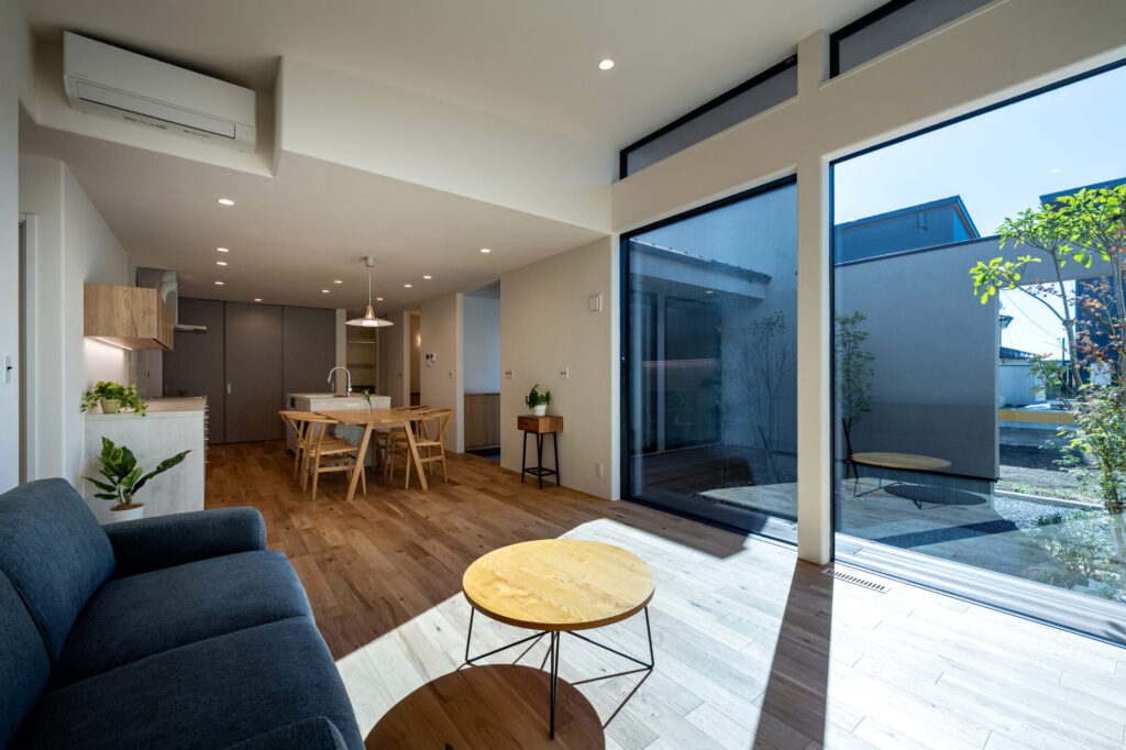 引間モデルハウス_リビング・キッチン