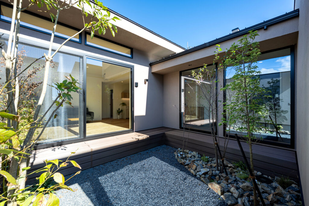 引間モデルハウス_中庭