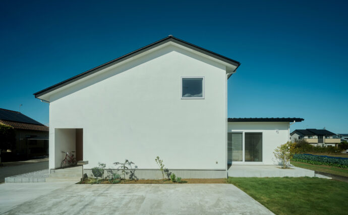 「暮らしを切り取る、借景を愉しむ家」